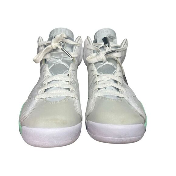 Nike Air Jordan Women’s Size 6 Retro 6 Mint Foam Sneakers High Top Shoes - Picture 4 of 9